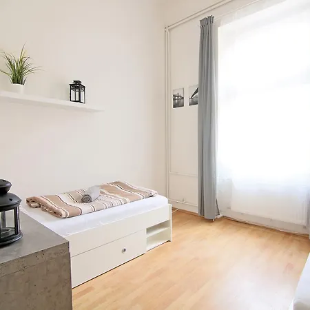 Spacious Ujezd Apartman Prága