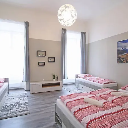 Spacious Ujezd Prága