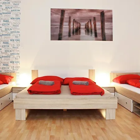 Spacious Ujezd شقة *